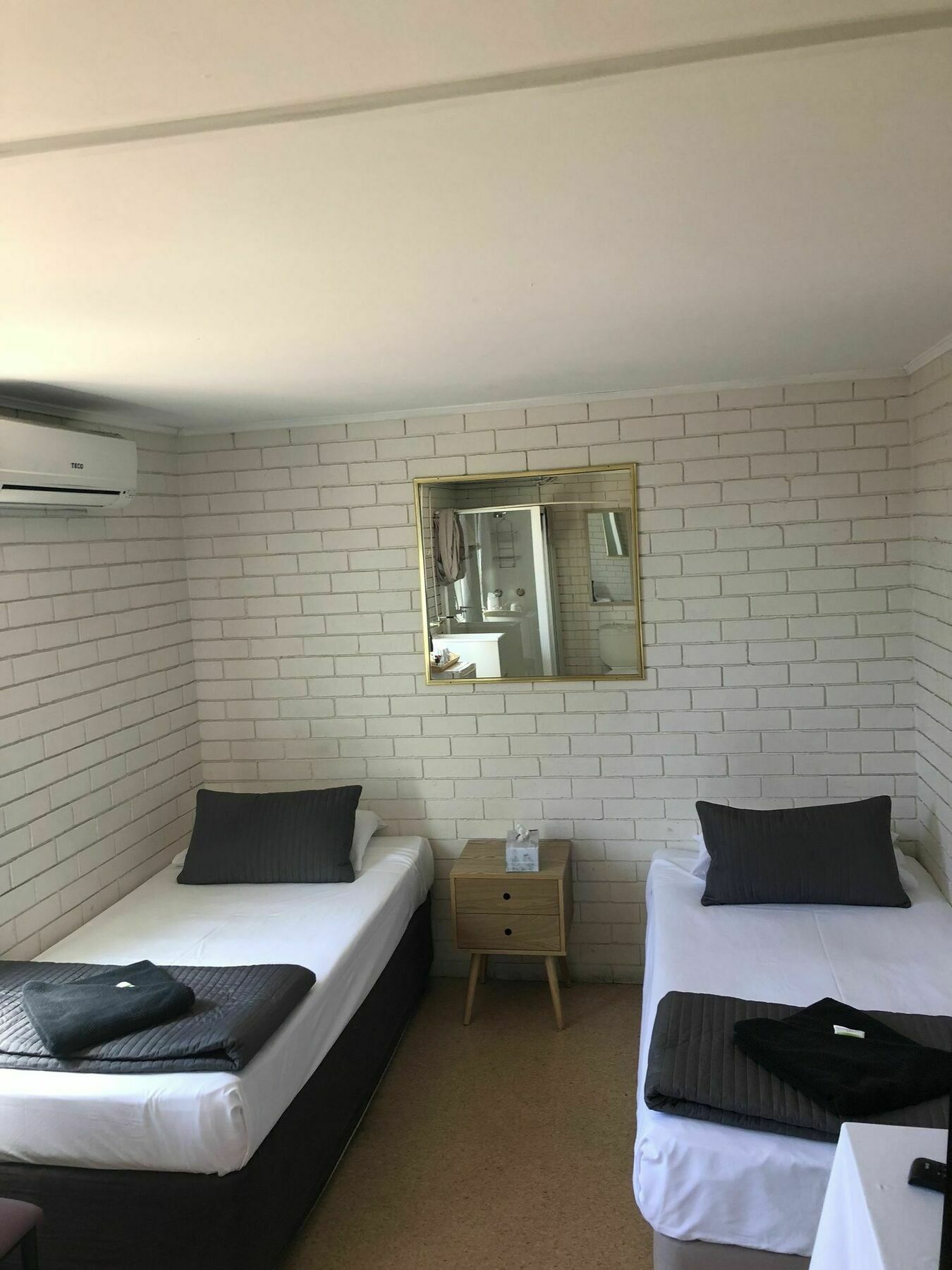 Kingsford Riverside Inn Брісбен Екстер'єр фото